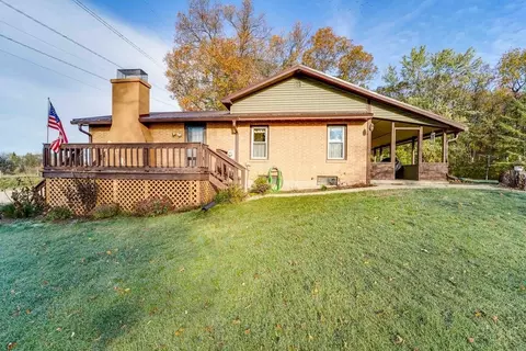 n4614 Saint Lawrence Bluff Road, Poynette, WI 53955