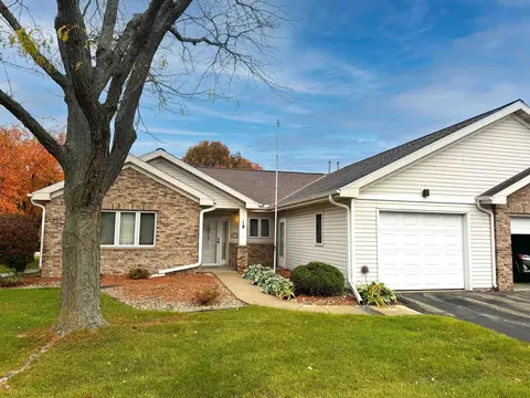 18 Saukdale Trl, Madison, WI 53717