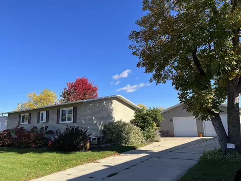 222 N Water St, Columbus, WI 53925