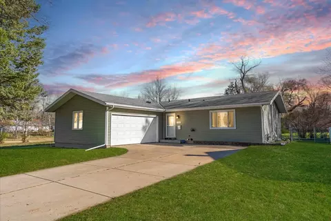 1601 Prairie Rd, Madison, WI 53711