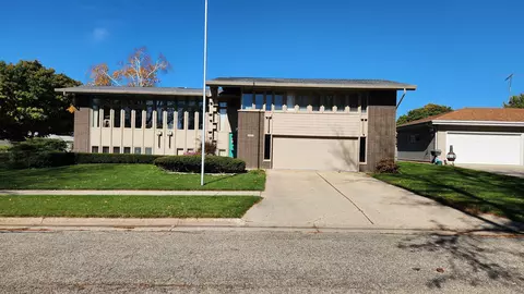 2607 4th St, Monroe, WI 53566