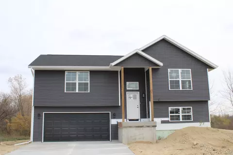 204 E 10th Ave, Brodhead, WI 53520