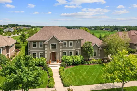 1425 Cottontail Dr, Waunakee, WI 53597