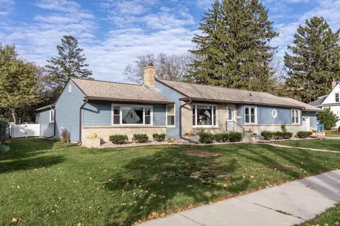 620 9th Ave, Baraboo, WI 53913