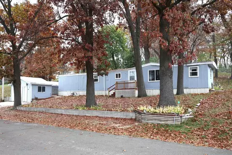 318 Railroad St, Rio, WI 53960