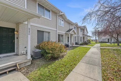 6949 Chester Dr #C, Madison, WI 53719