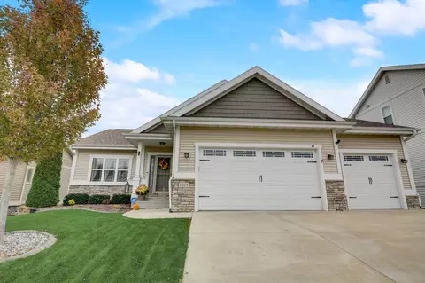 1005 Tara Ln, Waunakee, WI 53597