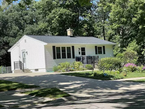 5541 Dahlen Dr, Madison, WI 53705