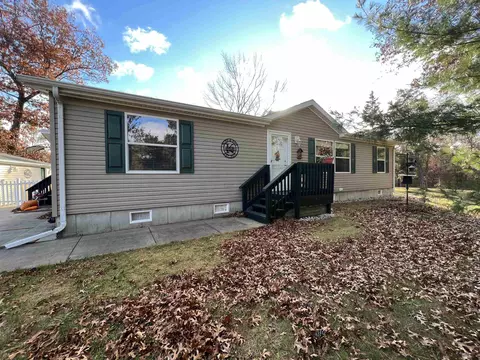 1688 14th Ave, Friendship, WI 53934