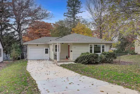 4507 Shore Acres Rd, Monona, WI 53716