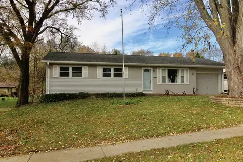 1626 Moore St, Beloit, WI 53511