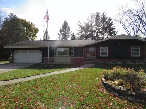 405 Walnut St, Beaver Dam, WI 53916