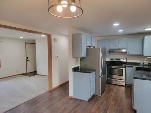1085 Eastman St, Platteville, WI 53818