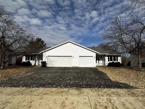 941 Gladstone Way, Lake Mills, WI 53551
