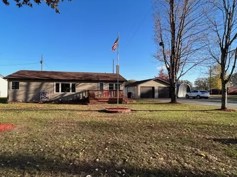 539 Sunset View St, Harpers Ferry, IA 52146