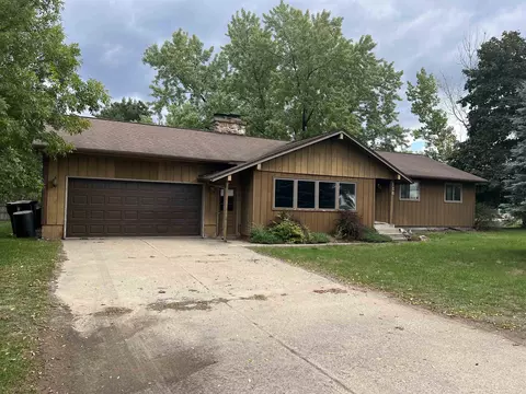 128 S Kenwood St, Adams, WI 53910