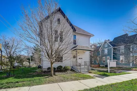 336 S 1st St, Evansville, WI 53536