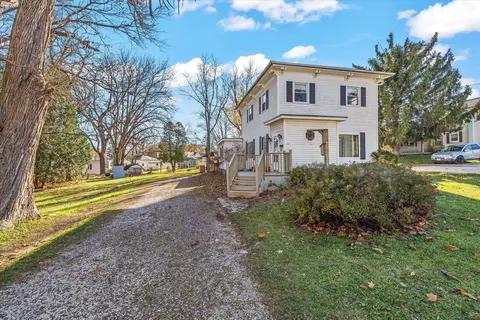 717 W Peck St, Whitewater, WI 53190