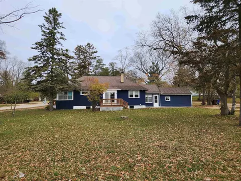 172 S Cedar St, Adams, WI 53910