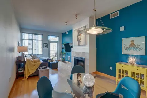 309 W Washington Ave #613, Madison, WI 53703