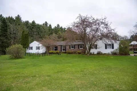 w9094 Wisconsin 33, Wonewoc, WI 53968