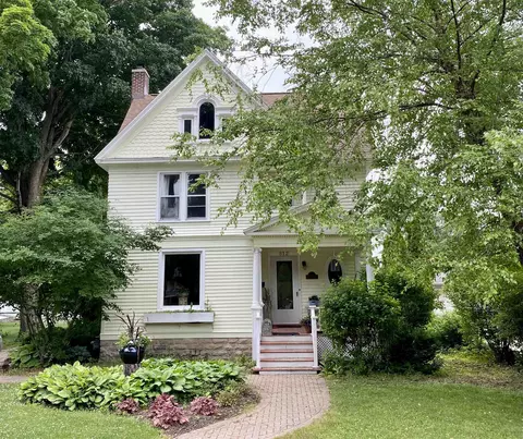 812 Watson St, Ripon, WI 54971