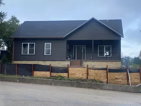 603 Fountain St, Mineral Point, WI 53565