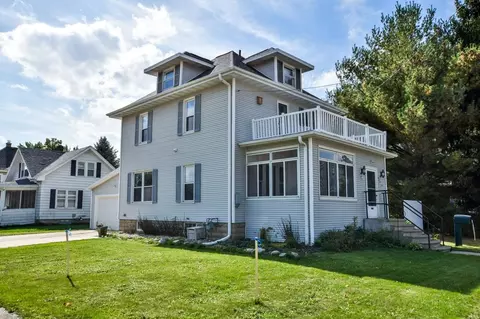 625 E Main St, Stoughton, WI 53589