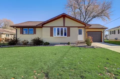 111 Frontier St, Waupun, WI 53963