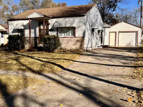 1829 Spruce St, Beloit, WI 53511