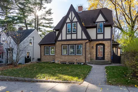 414 Hillington Way, Madison, WI 53726