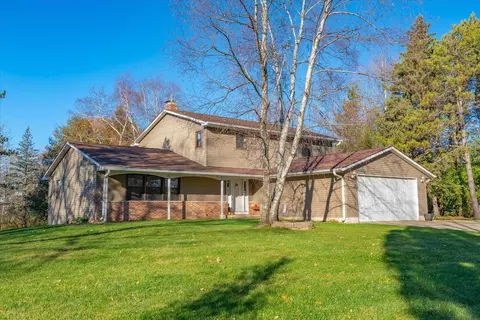 529 Echo Valley Rd, Brooklyn, WI 53521