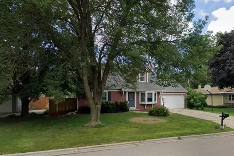 5820 Monticello Way, Fitchburg, WI 53719