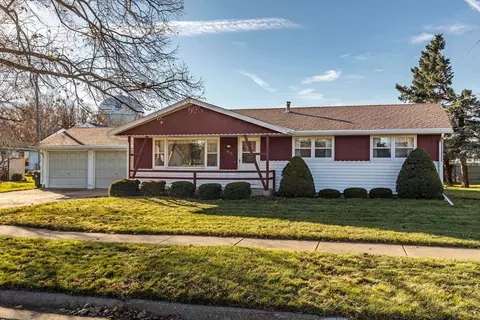 413 26th Ave, Monroe, WI 53566