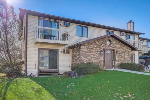 2856 Cimarron Trl #4, Madison, WI 53719