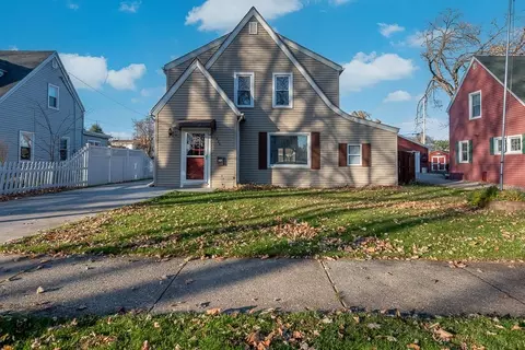 1400 Maple Ave, Janesville, WI 53548