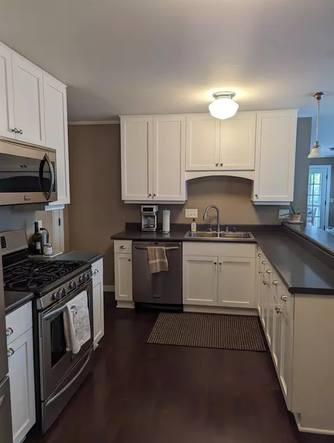233 N Main St, Oregon, WI 53575