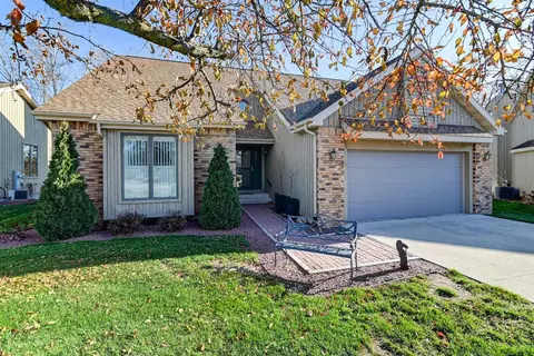 71 Parkview Cir, Columbus, WI 53925