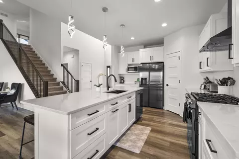 1400 Jens Ct, Stoughton, WI 53589