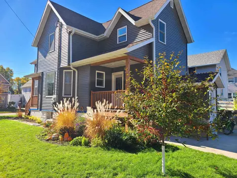 132 E South St, Beaver Dam, WI 53916