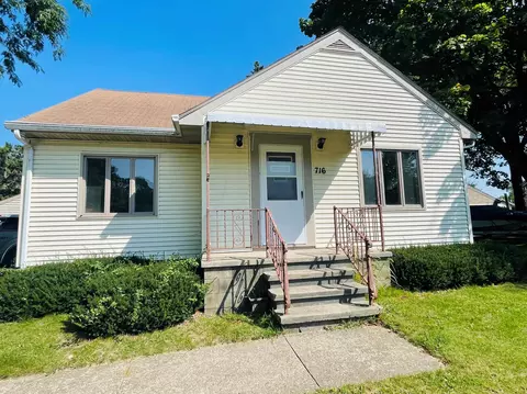 716 Scott St, Beaver Dam, WI 53916