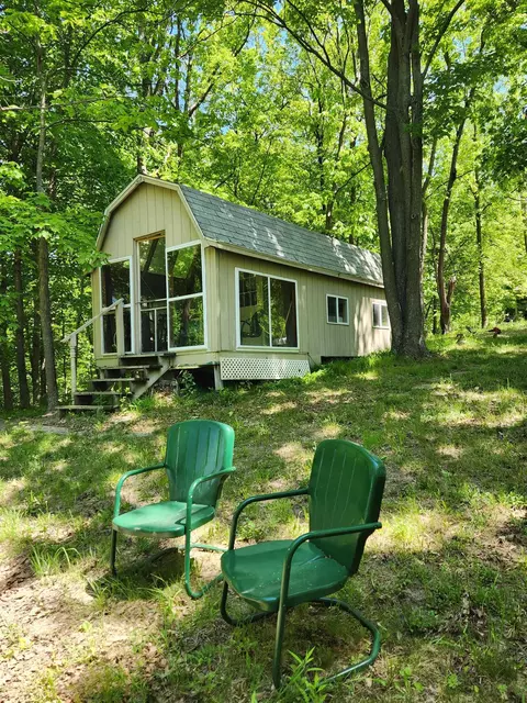 s5897 Milkweed Lane, Viola, WI 54664