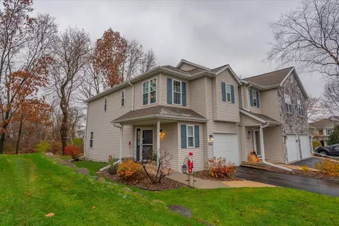 223 N Musket Ridge Dr, Sun Prairie, WI 53590