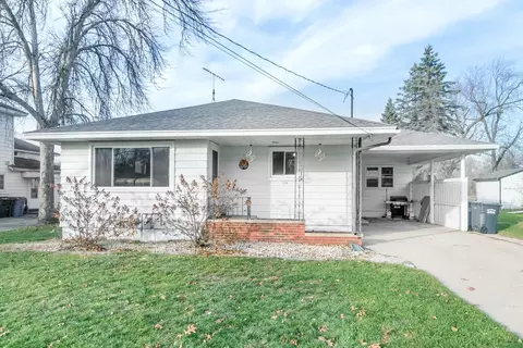 304 W Chestnut St, Pardeeville, WI 53954