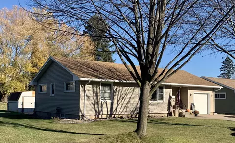 320 W Walnut St, Dodgeville, WI 53533