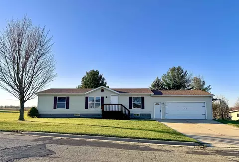 312 Pickanax St, Shullsburg, WI 53586