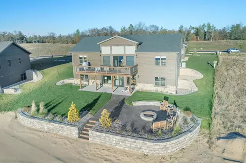 w5717 Lake Cabin Drive, New Lisbon, WI 53950