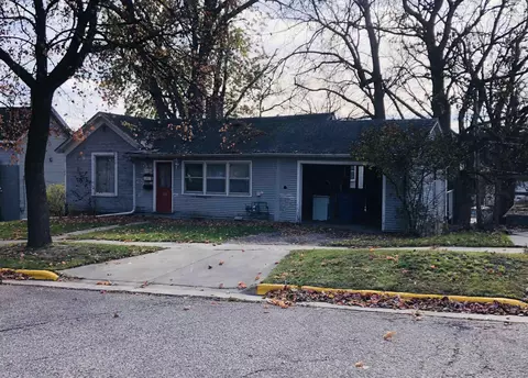 226 1st St, Baraboo, WI 53913
