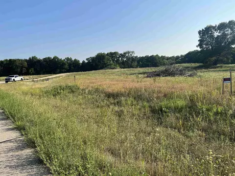 N7035 Wild Iris Way, Albany, WI 53502