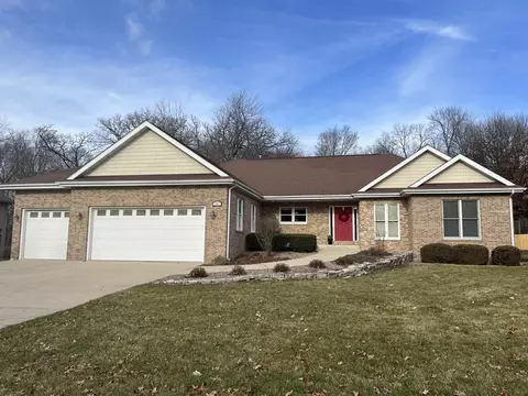 3893 Dorado Dr, Janesville, WI 53546